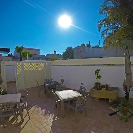 לינה וארוחת בוקר Felline A Casa Tu Zi Melu מראה חיצוני תמונה