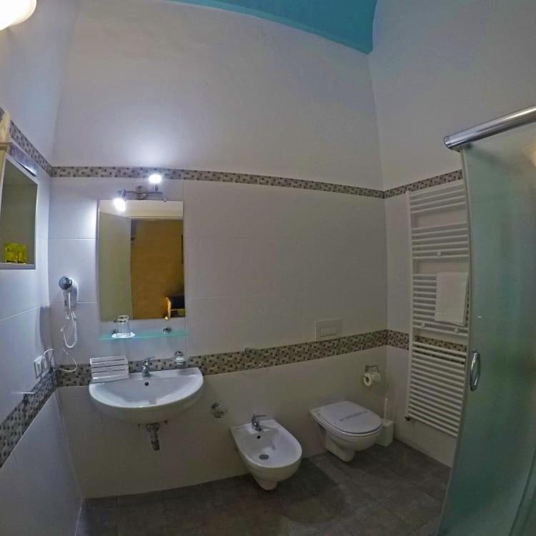 לינה וארוחת בוקר Felline A Casa Tu Zi Melu מראה חיצוני תמונה
